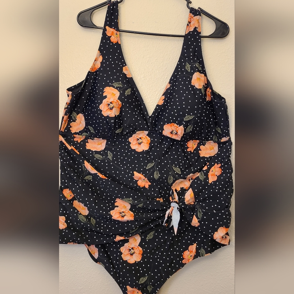 TORRID BLACK PEACH FLOWERED SWIM SUIT size 3